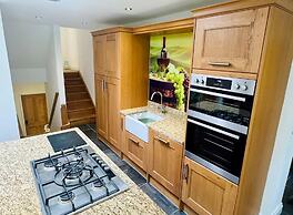 Coastal Haven Retreat in Eythorne