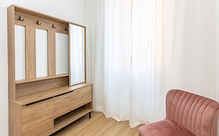 Rental in Rome Constance Apartment