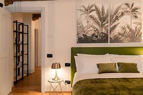 Palazzo Odescalchi by Wonderful Italy