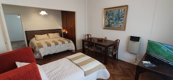 Spacious Retreat Studio Near Obelisk