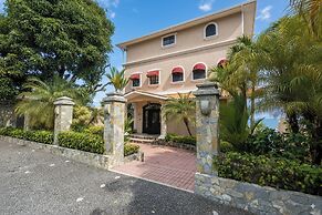 Casa Caracol Suites