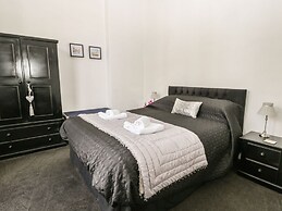 Esplanade Gardens, Apartment 1