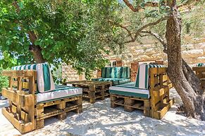 LAuberge de Douma Full House in Batroun
