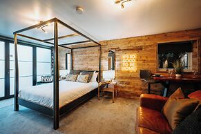 Boutique Shrewsbury Suites