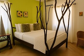 Crystals Villa Hotel