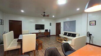 Earl's Villa