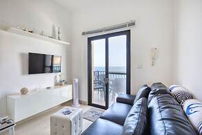 Waterfront Gozo Stay Overlooking Marsalforn Bay