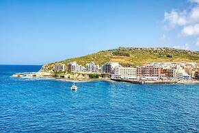 Waterfront Gozo Stay Overlooking Marsalforn Bay