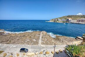 Waterfront Gozo Stay Overlooking Marsalforn Bay