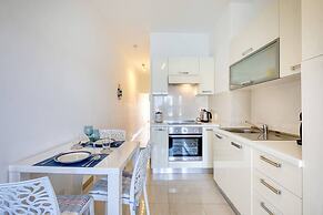 Waterfront Gozo Stay Overlooking Marsalforn Bay