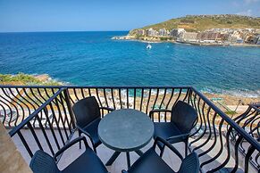 Waterfront Gozo Stay Overlooking Marsalforn Bay