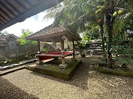 Pondok Sayan Homestay
