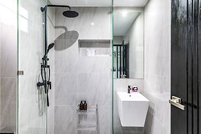 Phuket Leisure Time Hotel