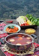 DeLaMont Sapa Hotel