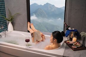 DeLaMont Sapa Hotel