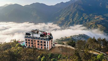 DeLaMont Sapa Hotel