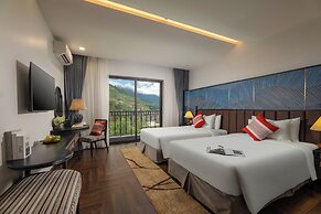 DeLaMont Sapa Hotel