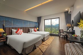DeLaMont Sapa Hotel