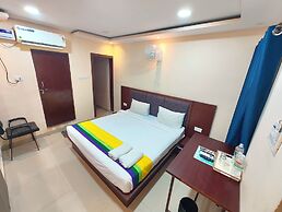 Hotel Kashi Grand Varanasi
