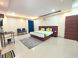 Hotel Kashi Grand Varanasi