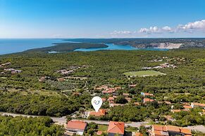 Villa Luka With 50 sqm Pool