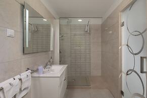 Villa Luka With 50 sqm Pool