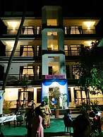 Wave Morjim Hotel