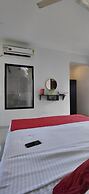 Wave Morjim Hotel