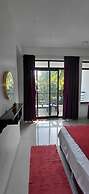 Wave Morjim Hotel