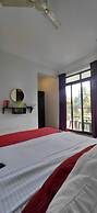 Wave Morjim Hotel