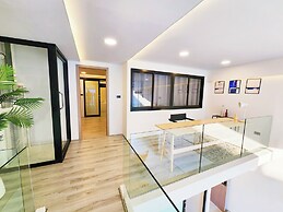 Pool Access Massive Townhouse