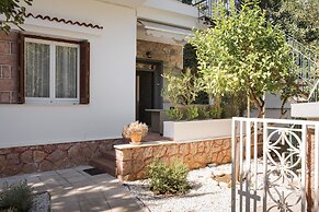 Elaia House Glyfada