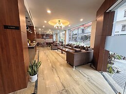 Laughing Lama Hotel Dewaling