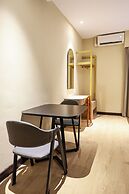 Kivana Suite by Ayuhouz