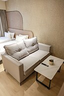 Kivana Suite by Ayuhouz