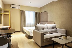 Kivana Suite by Ayuhouz