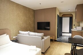 Kivana Suite by Ayuhouz