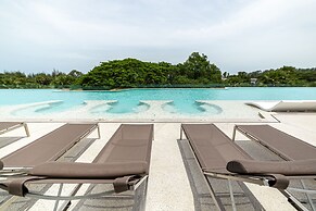 Seaside 2BR 200 m to BangTao beach
