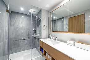 Seaside 2BR 200 m to BangTao beach