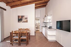 Terra Hélios Suites & Studios