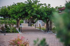Terra Hélios Suites & Studios
