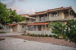 Terra Hélios Suites & Studios