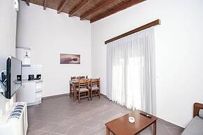 Terra Hélios Suites & Studios