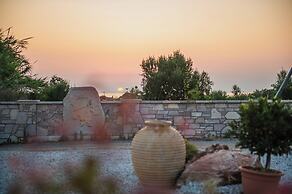 Terra Hélios Suites & Studios