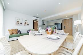 Beachside 2BR 200 m to BangTao beach