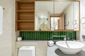 Beachside 2BR 200 m to BangTao beach