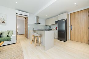 Beachside 2BR 200 m to BangTao beach