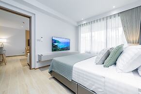 Beachside 2BR 200 m to BangTao beach