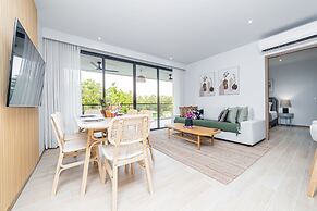 Beachside 2BR 200 m to BangTao beach