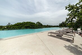 Beachside 2BR 200 m to BangTao beach